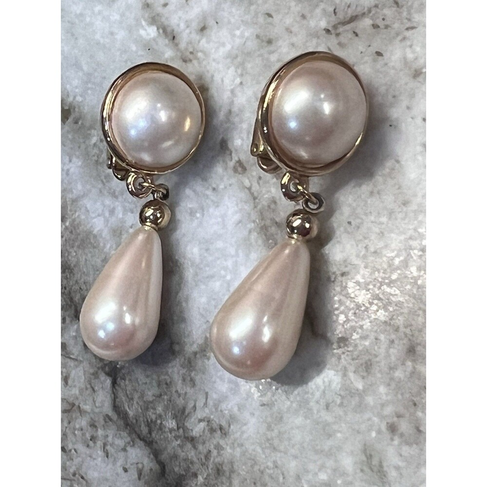 Trifari Pearl Teardrop Gold Tone Dangle Clip On Earrings Vintage Costume Faux